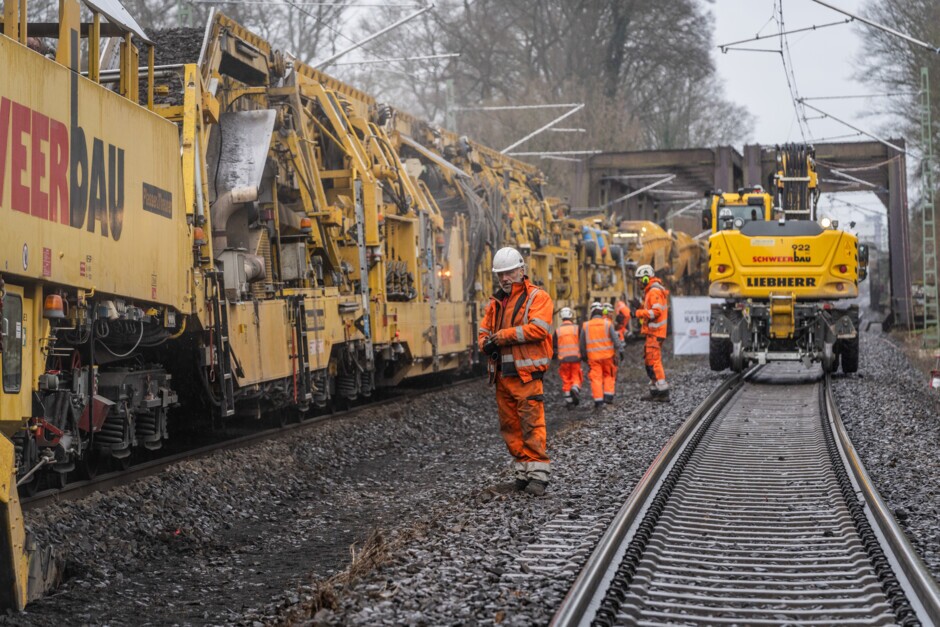 Bettungsreinigungsmaschine RPM-RS900 zwischen Leichlingen und Leverkusen