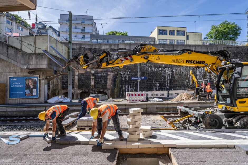 Erneuerung der Bahnsteige im Hauptbahnhof Wuppertal